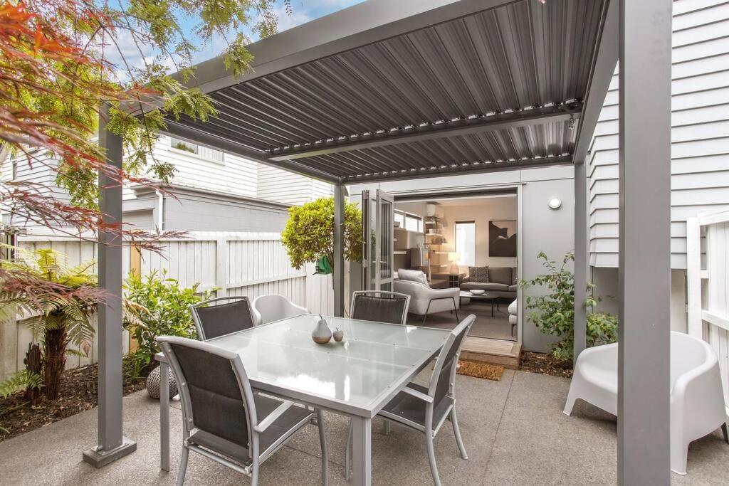 Convenient Urban Townhouse 2 Carparks Available Apartment Christchurch Exterior photo